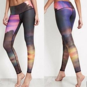 Teeki Clouds Hot Yoga Leggings Size XS